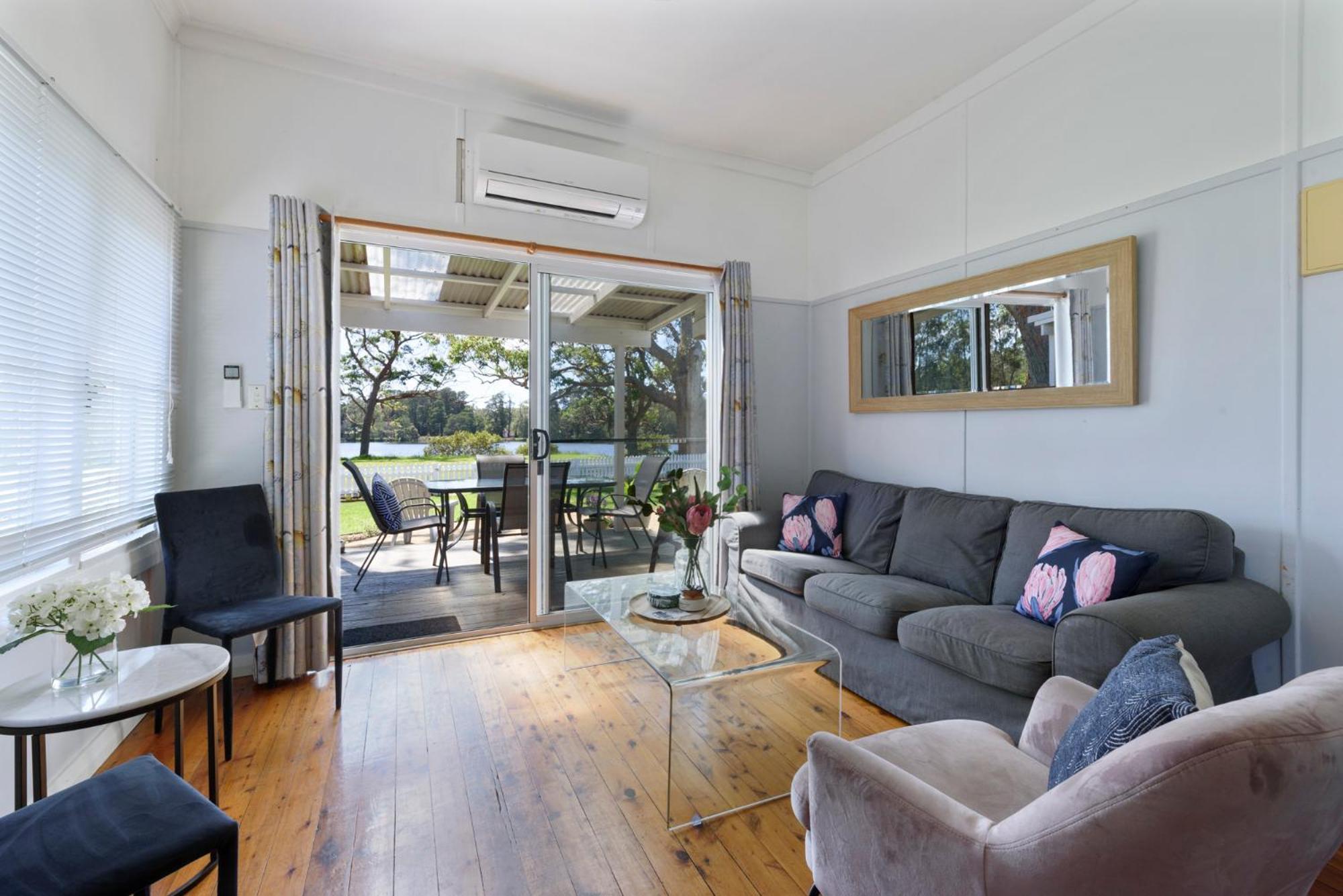 Calm Waters Waterfront Cottages 서식스 인렛 객실 사진